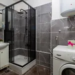 아파트 2 Bedroom Gorgeous In 리예카