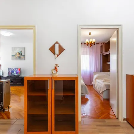 2 Bedroom Gorgeous In 아파트
