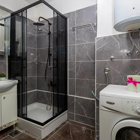 شقة 2 Bedroom Gorgeous In غييكا