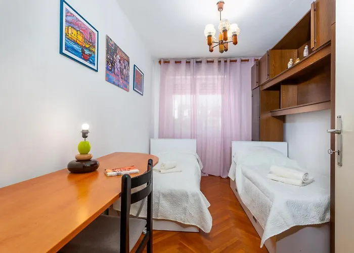 Apartmán 2 Bedroom Awesome In *