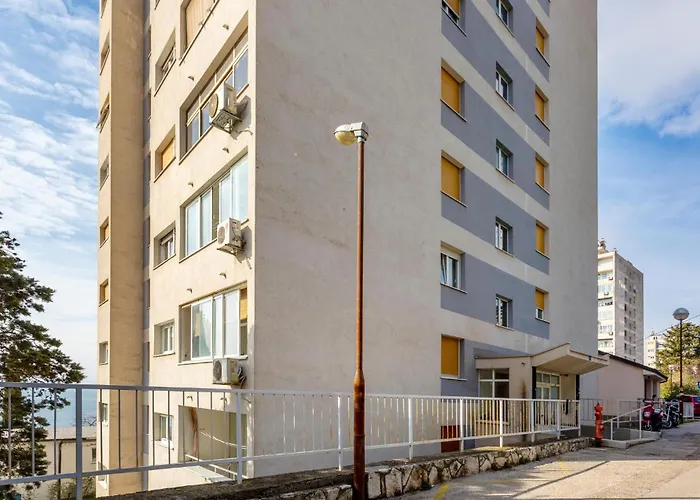 Apartmán 2 Bedroom Awesome In