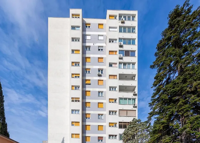 Apartmán 2 Bedroom Awesome In Rijeka