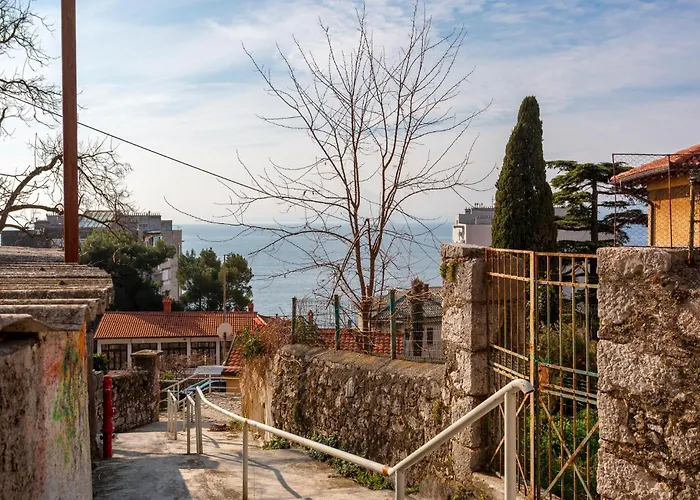 2 Bedroom Awesome In *